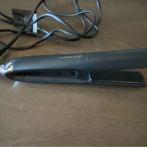ghd Platinum+ Professional Performance 1" Styler Black
